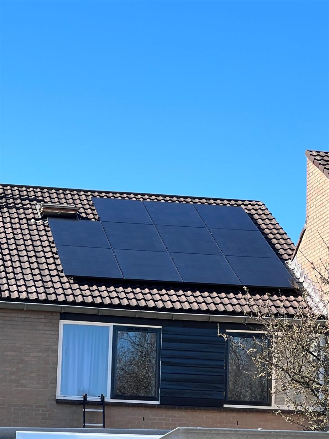Strakke zwarte panelen